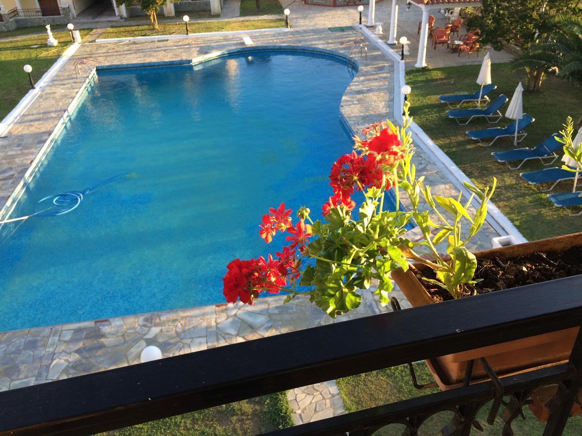 Regina Nina 3* Vasilátika